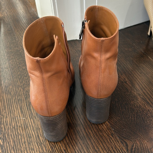 Chloe boots size 7 good condition - Picture 2 of 4